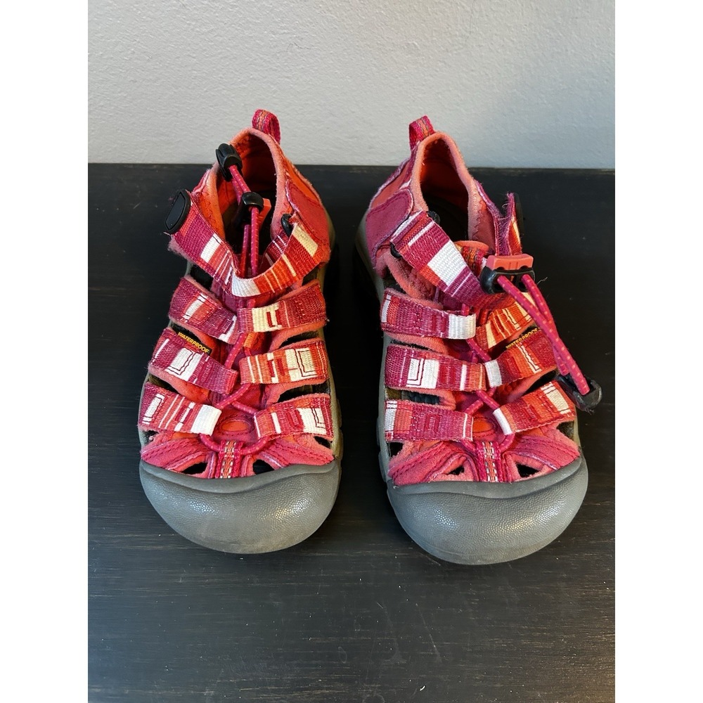 Keens‎ Little Kids Newport Size 11 Red/White Water Shoe Hiking Sandal